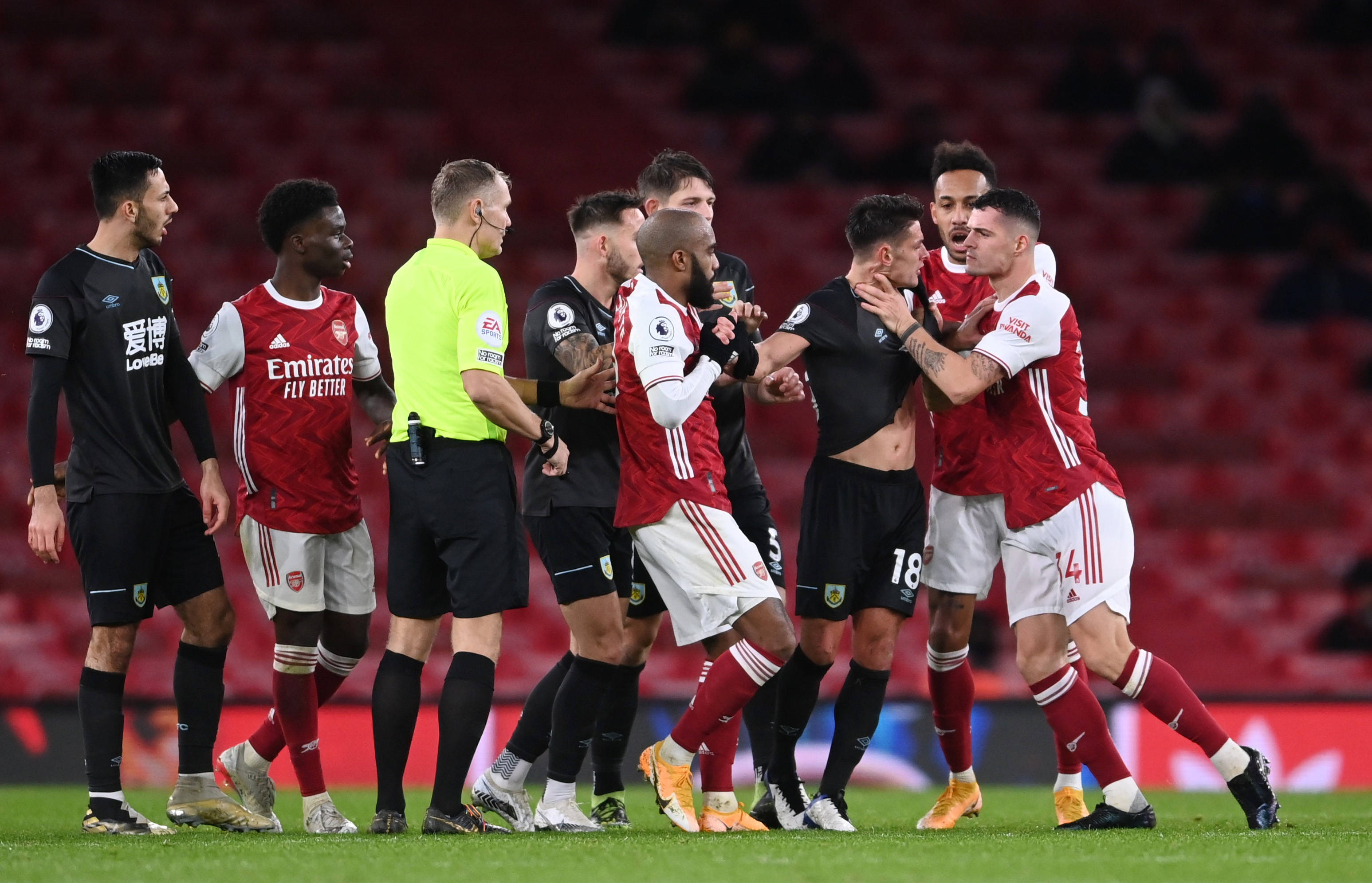 曾帮助阿莱 曾帮助阿莱